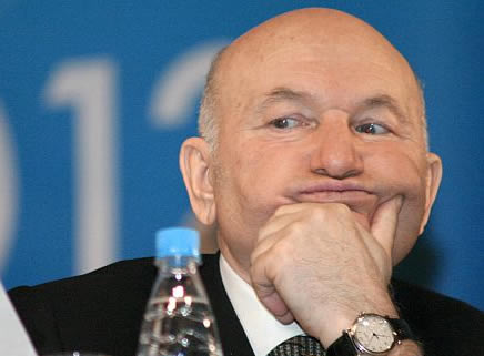 Это наша президентская власть, после моего выступления на радио «Свобода», когда я оценил для страны перспективы премьерства нашего нынешнего президента как плохие, неприемлемые для государства luzhkov-moscow