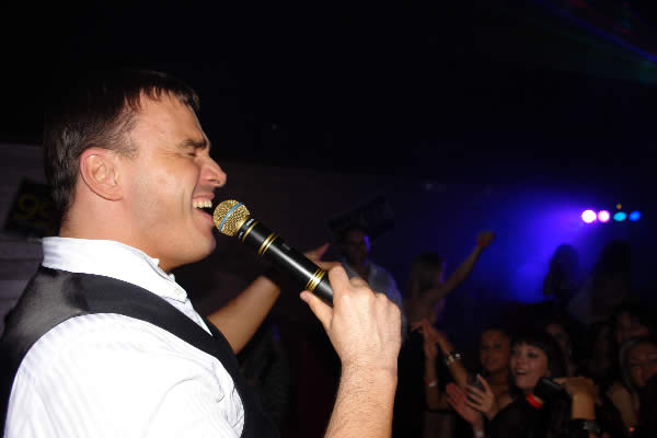 Солист группы «Иванушки-International» Кирилл Андреев Наталья Грозовская kirill andreev concert atlanta