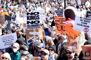 В США проходят акции протеста против Дональда Трампа под лозунгом «Нет королям»