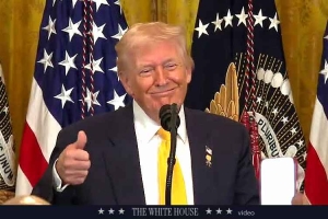 Трамп продолжает играть с экономикой — и ему это сходит с рук