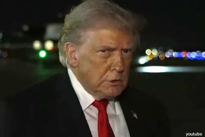 Трамп повысил введенные для всех стран пошлины с 10% до 15% после Верховного суда США об отмене